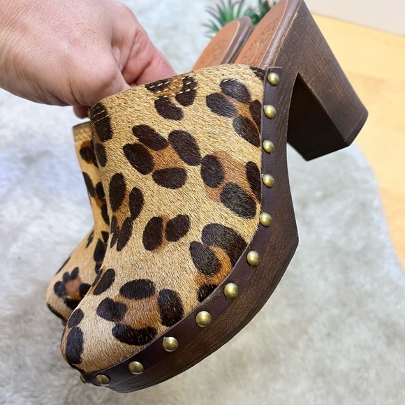 *Penelope Chilvers  | Leopard Print Pony Mid Heel Clogs from Anthropologie Sz 6 - Picture 11 of 15